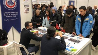 Üniversite hayatına adım atmaya hazırlanan yüzlerce Ispartalı gence AFSÜ’nün bölüm