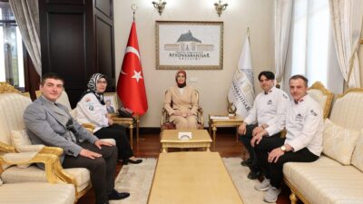 Afyonkarahisar Gastronomi Derneği Başkanı Mikail Kiraz ve beraberindeki heyet Aşçılar