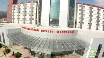 Afyonkarahisar Devlet Hastanesi'nde Çocuk Cerrahi doktoru sorunu yaşanıyor. 