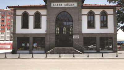 Afyonkarahisar, TR – Afyonkarahisar’ın tarihi dokusunu ve Türkiye’nin Kurtuluş Savaşı’nın