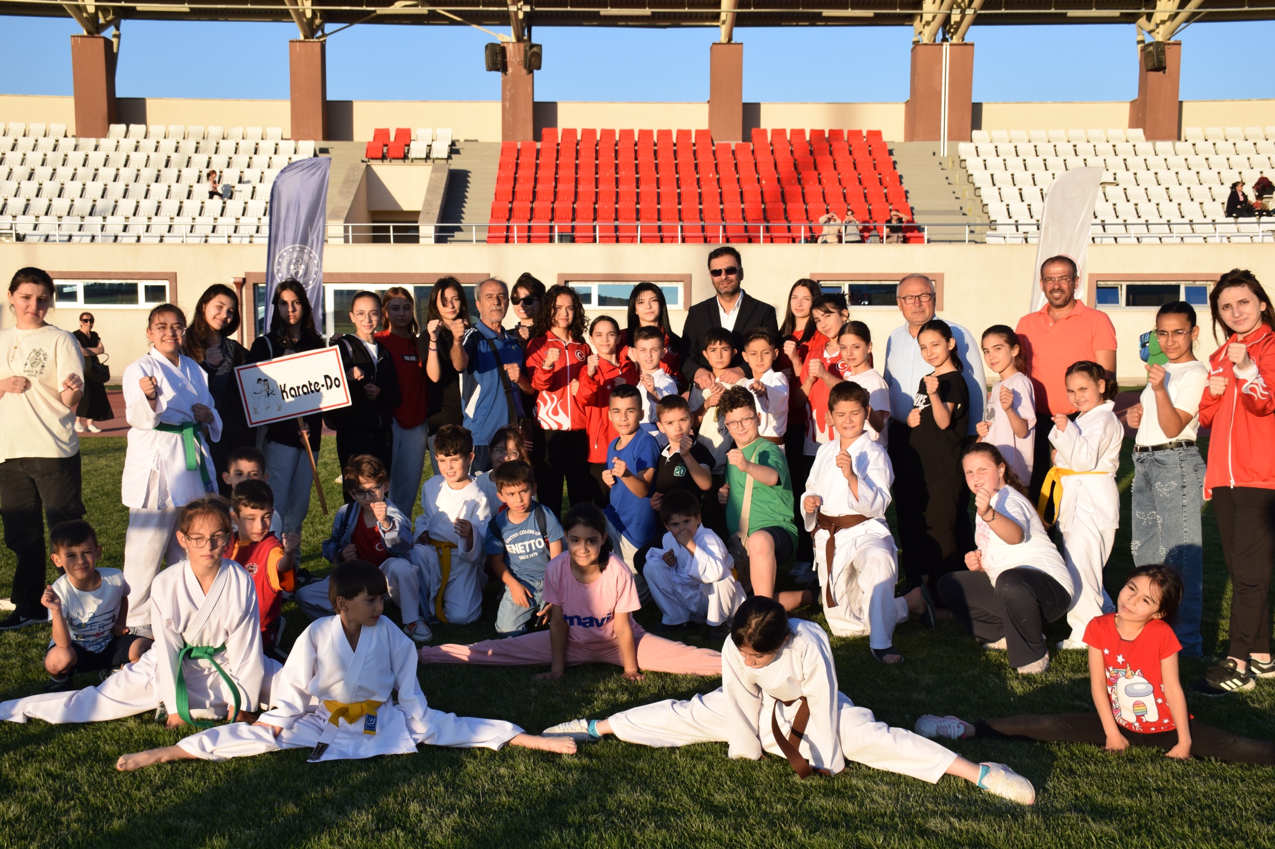 Afyonkarahisar’da Gençlik ve Spor Bakanlığı (GSB) tarafından düzenlenen Yaz Spor