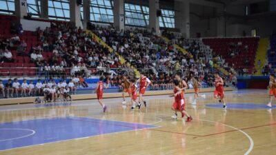 2024-2025 Basketbol Sezonu U10-U12 Kategorileri Tamamlandı: Genç Yetenekler Ödüllendirildi!