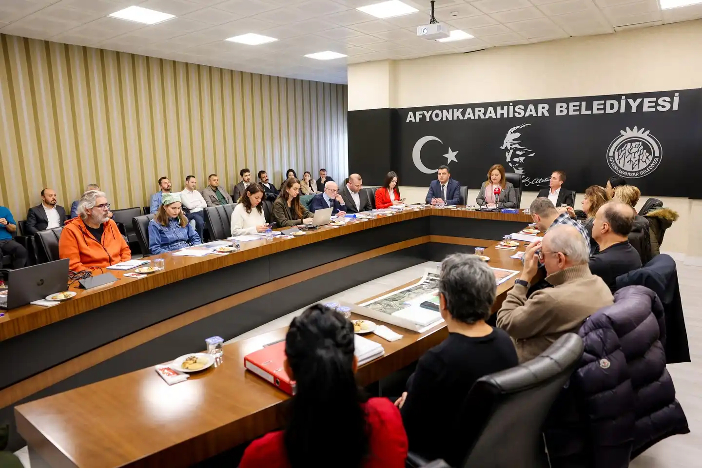 Afyonkarahisar Kalesi Teleferik Projesi İçin Kültürel Miras Toplantısı Yapıldı 1 631746057 18555435799037474 6878656437862498920 n