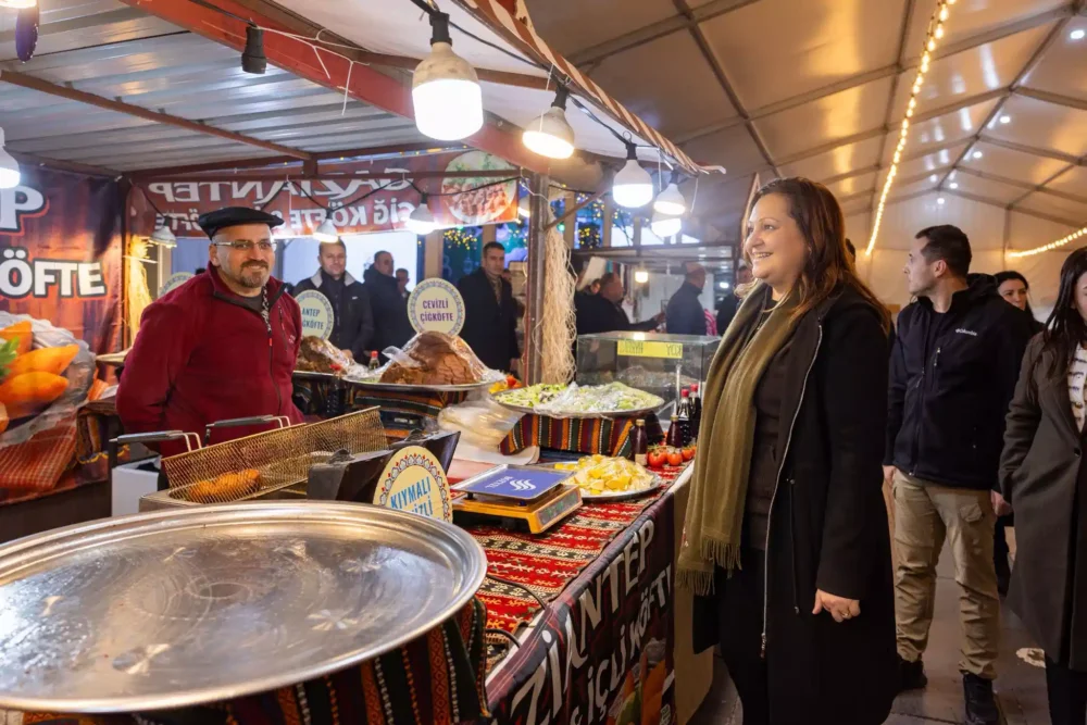 Ramazan Şenlik Çadırlarına Yoğun İlgi Afyonkarahisar’da Ramazan etkinlikleri kapsamında Zafer
