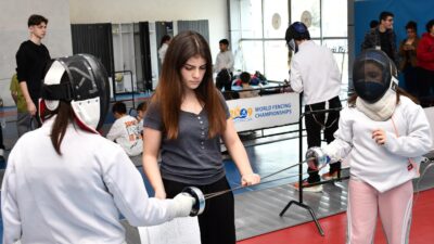 &nbsp; Afyonkarahisar’da Okul Sporları faaliyetleri kapsamında düzenlenen Eskrim Müsabakaları, Prof.