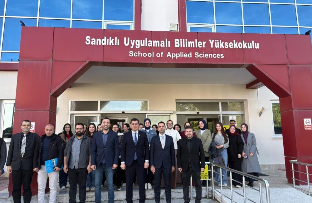 Sandıklı Cumhuriyet Başsavcılığı tarafından, son yıllarda artan dijital dolandırıcılık ve