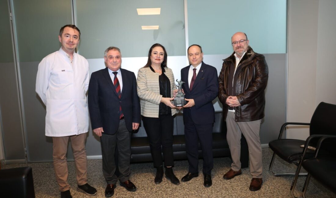 Afyon Eğitim Vakfı Yönetim Kurulu Başkanı Hüsnü Serteser ve Genel