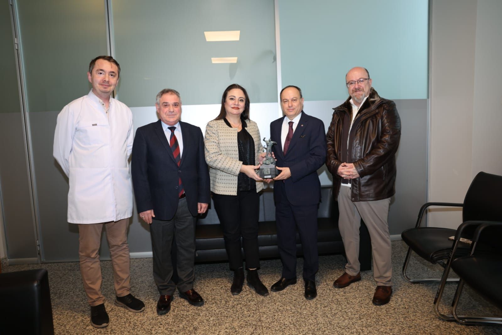 Afyon Eğitim Vakfı Yönetim Kurulu Başkanı Hüsnü Serteser ve Genel