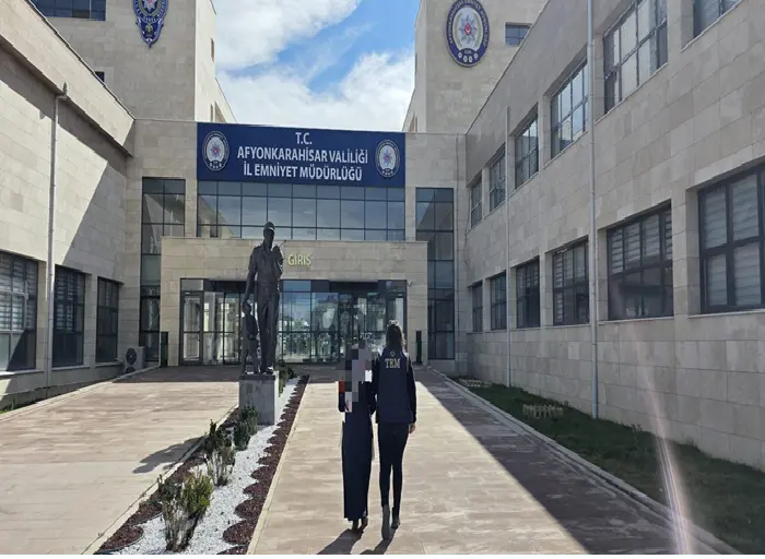 Aranan Şahıslara Yönelik Operasyon Afyonkarahisar Emniyet Müdürlüğü görevlilerince aranan şahısların