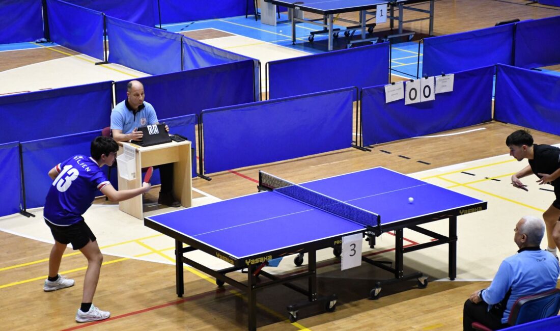 Afyonkarahisar’da Okul Sporları kapsamında düzenlenen Masa Tenisi Gençler Grup Müsabakaları,