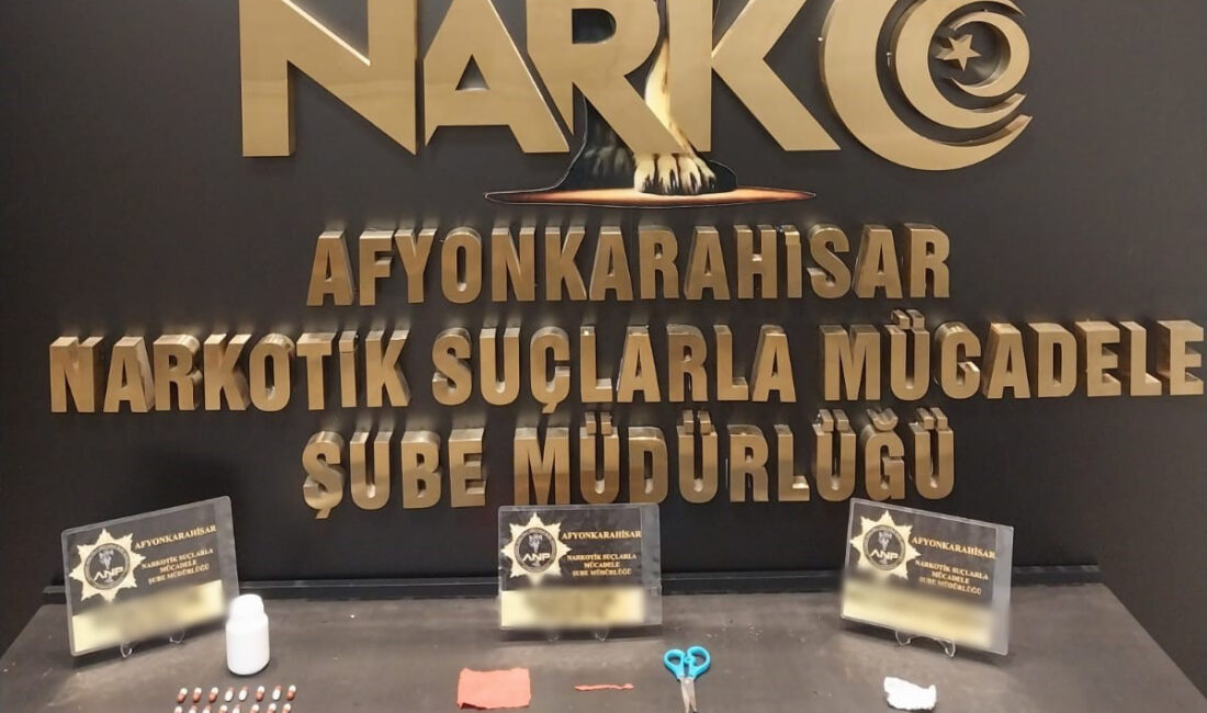 Afyonkarahisar İl Emniyet Müdürlüğü ekiplerince sokak satıcılarına yönelik gerçekleştirilen çalışmalar