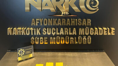 Afyonkarahisar İl Emniyet Müdürlüğü ekipleri tarafından sokak satıcılarına yönelik yürütülen