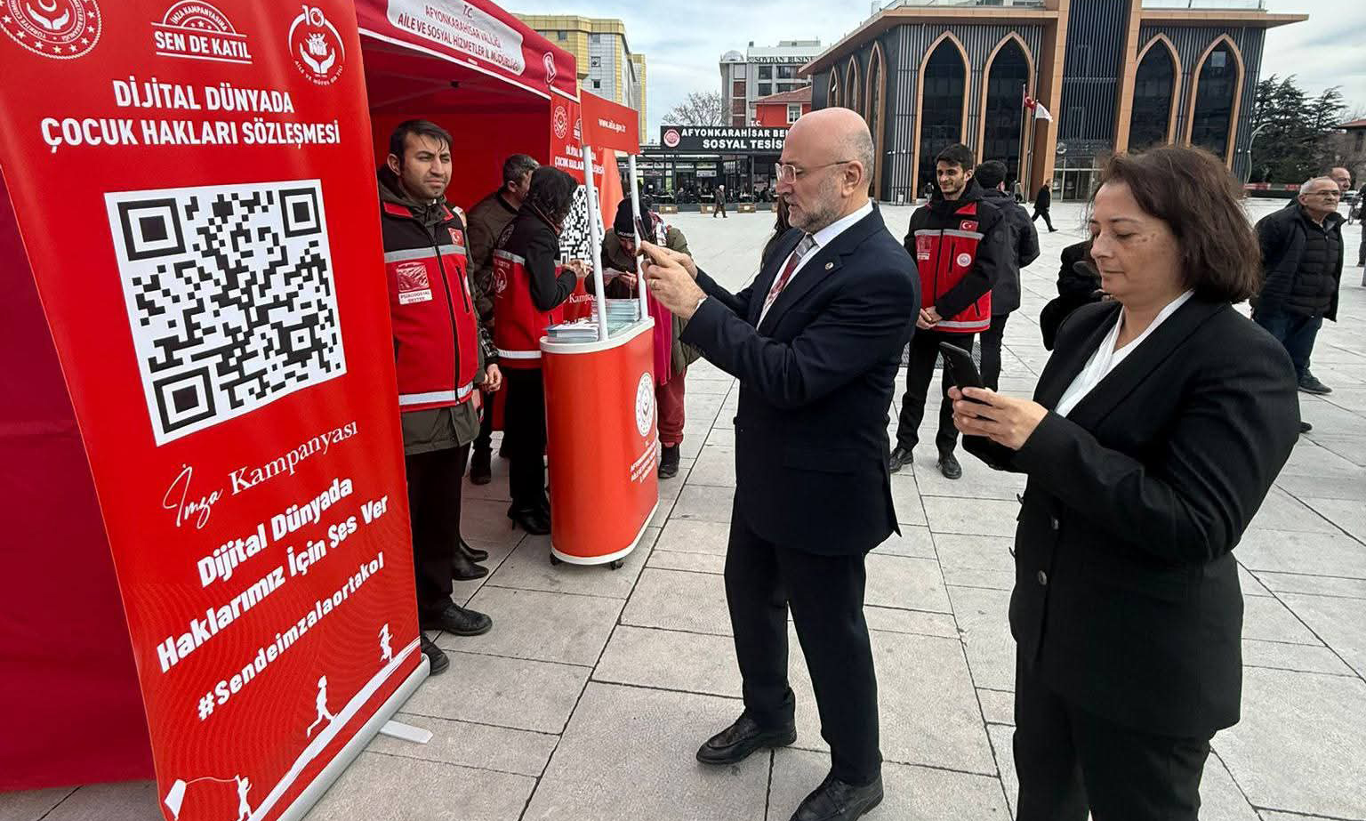 AFYONKARAHİSAR – AK Parti Afyonkarahisar İl Başkanı Av. Turgay Şahin,