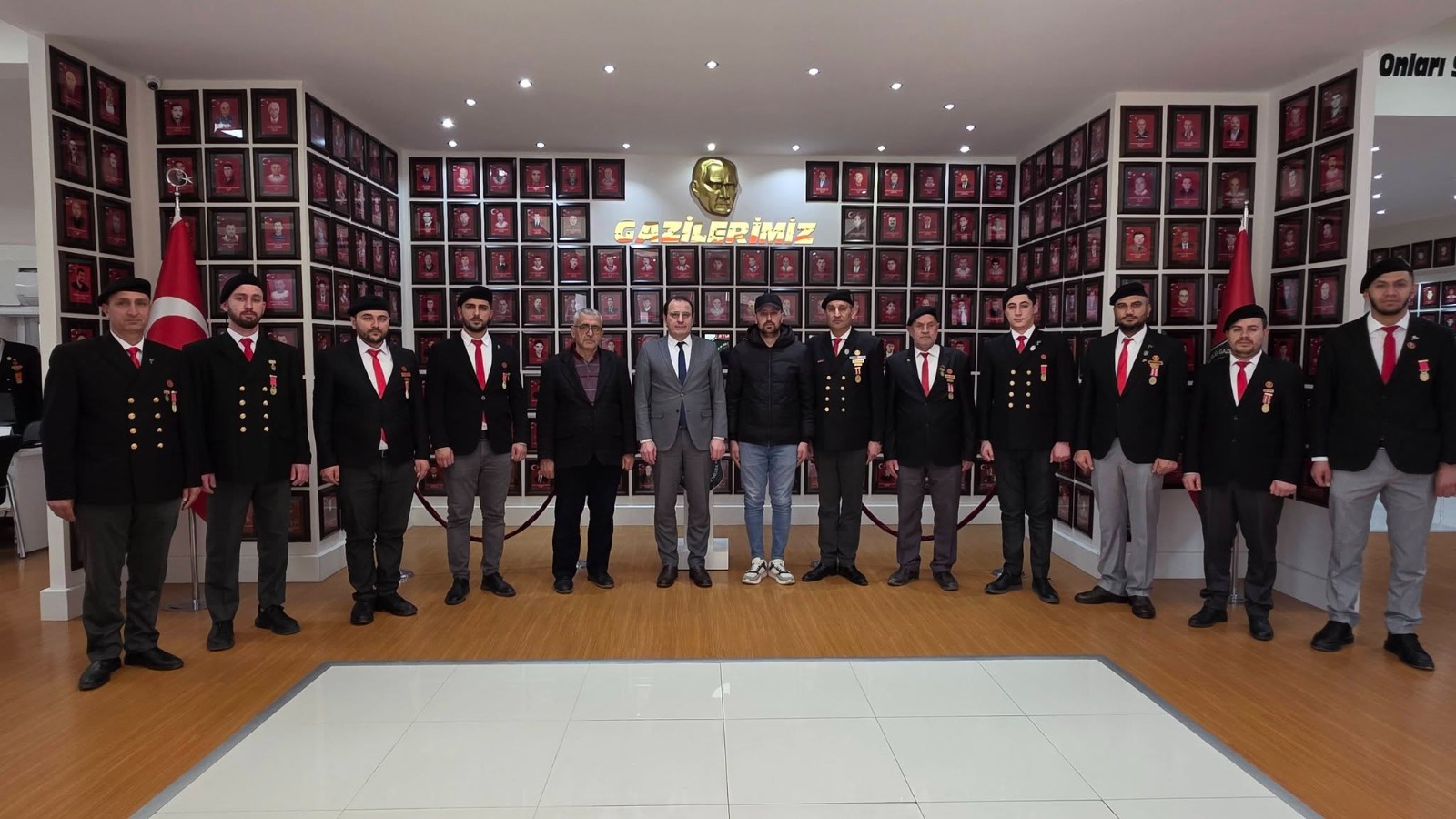 Afyonkarahisar’ın Sandıklı İlçe Kaymakamı Selçuk Yosunkaya ile Çay İlçe Kaymakamı