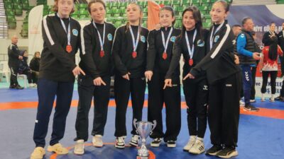 Kocaeli’nin Darıca ilçesinde düzenlenen U17 Türkiye Şampiyonası’nda Taşoluk Belediye Spor