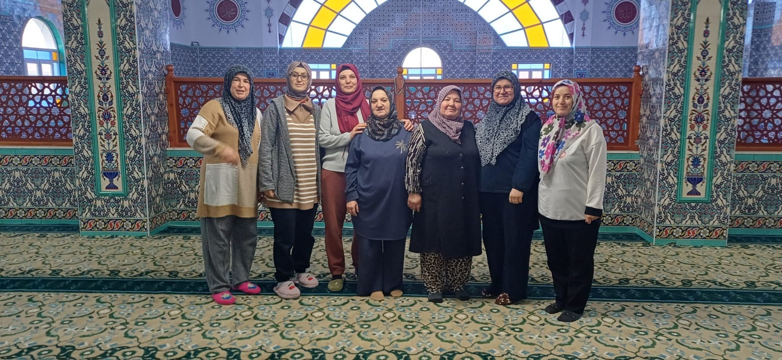 Afyonkarahisar’da Ramazan ayı öncesinde camilerde temizlik çalışmaları başladı. Dernek gönüllüleri,