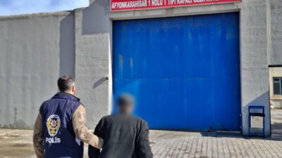 Afyonkarahisar’da polis ekiplerince aranan şahıslara yönelik çalışmalarda, yakın akrabayı öldürme