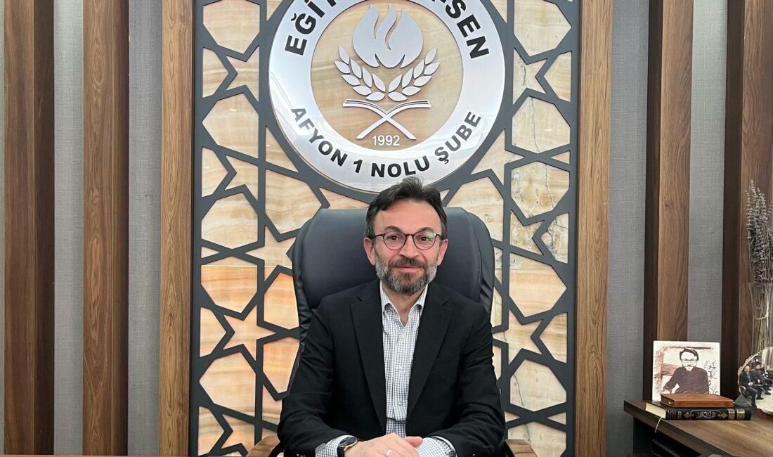 Eğitim-Bir-Sen’in 34. kuruluş yıl dönümünde Afyonkarahisar 1 Nolu Şube Başkanı