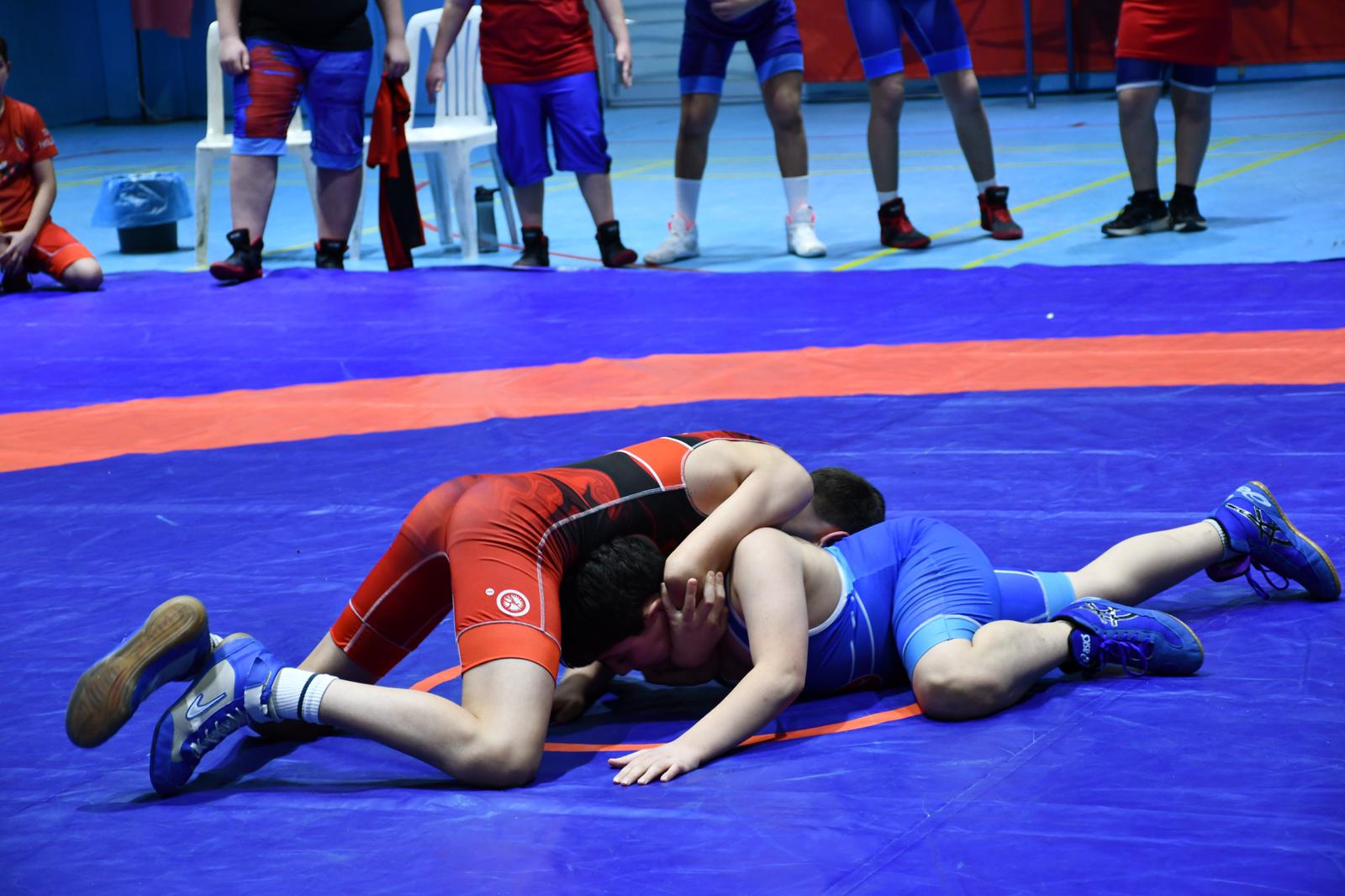 Afyonkarahisar’da Çiğiltepe Spor Salonu’nda düzenlenen Okul Sporları Yıldızlar Grekoromen ve