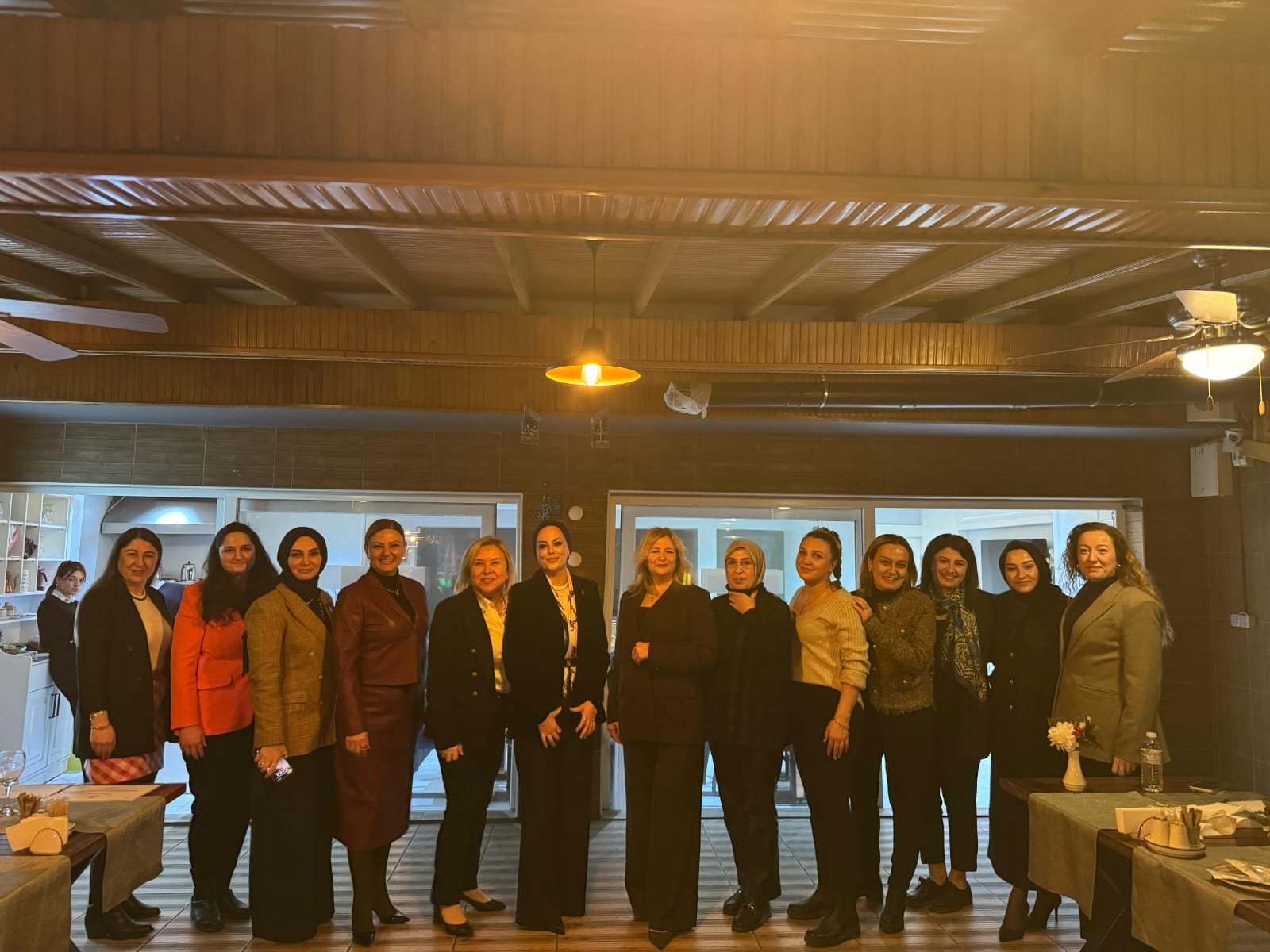 Kadın Ticaret İşverenler Sendikası Afyonkarahisar’da mazbata töreni düzenledi. Genel Başkan