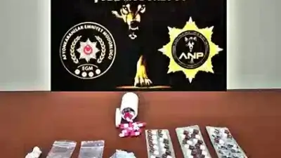 Emirdağ ilçesinde Emniyet Müdürlüğü görevlilerince durdurulan bir otomobilde yapılan aramada