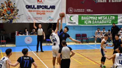 U18 Erkekler Basketbol Bölge Şampiyonası 2. Bölge müsabakaları Afyonkarahisar’da başladı.