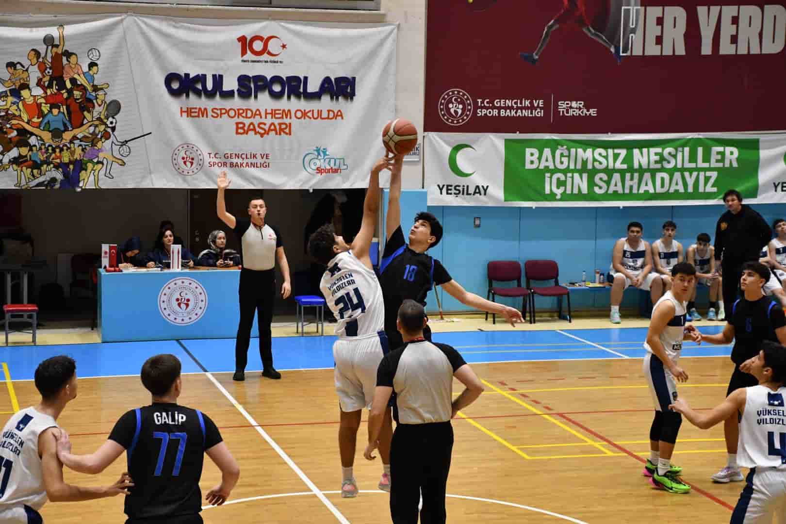 U18 Erkekler Basketbol Bölge Şampiyonası 2. Bölge müsabakaları Afyonkarahisar’da başladı.