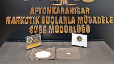 Afyonkarahisar Döğer Kasabasında durdurulan araçta 44,34 gram uyuşturucu madde ele
