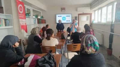 KADEM Afyonkarahisar, işitme engelli kadınlara yönelik “Güven Toplumunun İnşası” eğitimi