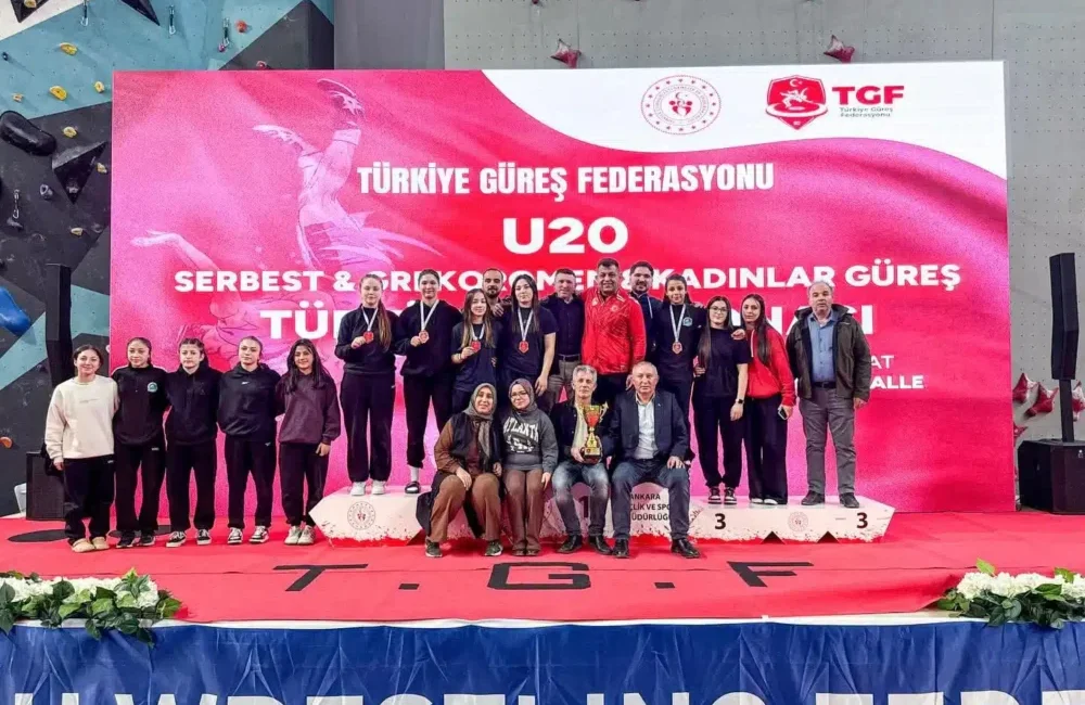 Taşoluk Belediye Spor Kulübü U20 Türkiye Güreş Şampiyonası’nda Türkiye Üçüncüsü Oldu Ankara’da düzenlenen U20 Türkiye Güreş Şampiyonası’nda Taşoluk Belediye Spor Kulübü