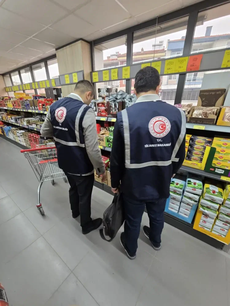 Afyonkarahisar Ticaret İl Müdürlüğü ekipleri, Ramazan ayı dolayısıyla piyasa denetimlerini