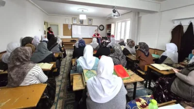 Afyonkarahisar İl Tarım ve Orman Müdürlüğü, Işıklar beldesinde kadın çiftçilere