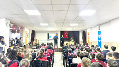 Afyonkarahisar Emniyet Müdürlüğü, Şükrü Karadirek Ortaokulu öğrencilerine yönelik kapsamlı bir