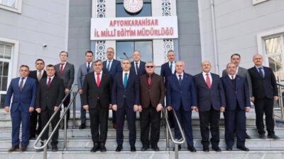 Afyonkarahisar Valisi Naci Aktaş başkanlığında düzenlenen toplantıda şehrin eğitim durumu,