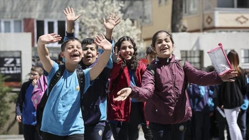 &nbsp;Afyonkarahisar'dan Güncel ve doğru haberler için tıklayın 18 Milyon Öğrenci