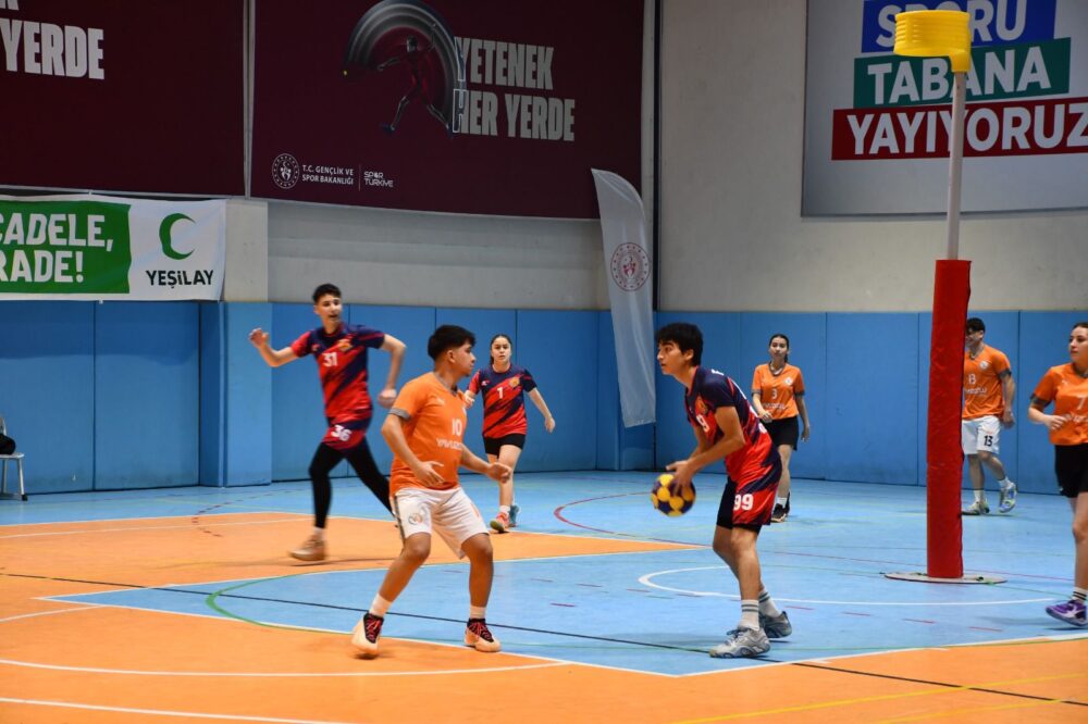 Afyonkarahisar’da düzenlenen Okul Sporları Korfbol Gençler Grup Müsabakaları tamamlandı. Çiğiltepe