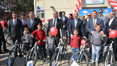 Mehmet Taytak ve Naci Aktaş, Beyyazı Belediyesi öncülüğünde düzenlenen programda