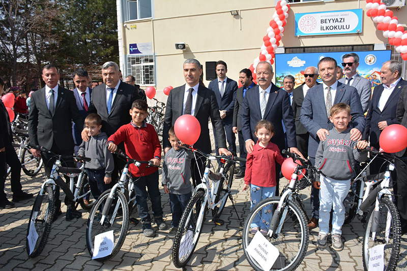 Mehmet Taytak ve Naci Aktaş, Beyyazı Belediyesi öncülüğünde düzenlenen programda