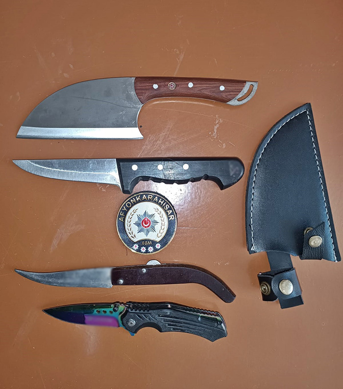 Afyonkarahisar emniyet asayis uygulamasi aranan sahislar polis operasyonu trafik cezasi uyusturucu operasyonu Afyon haber guvenlik denetimi 2