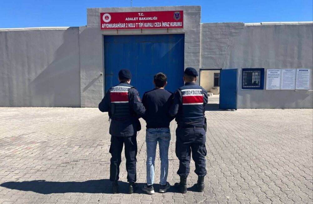 Afyonkarahisar’da hakkında kesinleşmiş hapis cezası bulunan bir şahıs, jandarma ekiplerinin