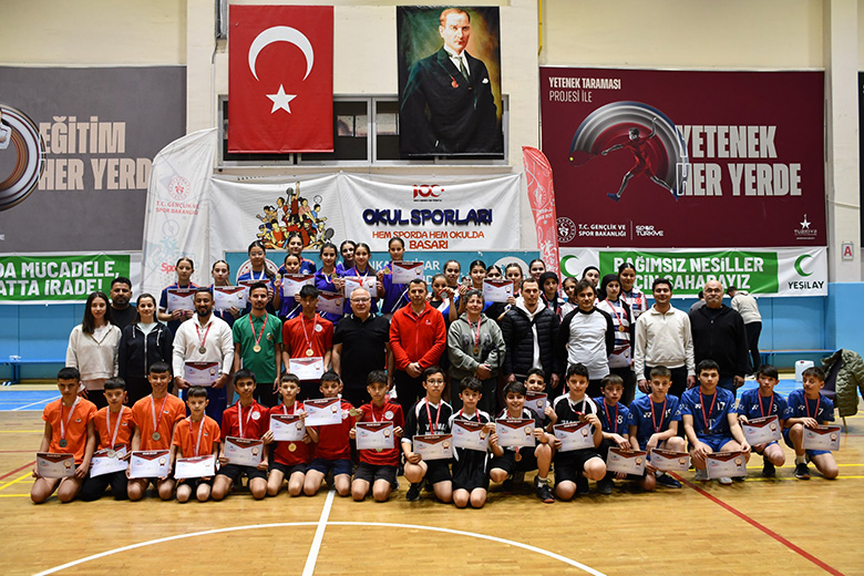 Badminton Yildizlar Grup 2