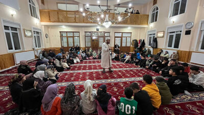 &nbsp; Sultandağı’nda “Cami Marketi” ile Çocuklar Teravihe Koşuyor Afyonkarahisar’ın Sultandağı