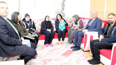 &nbsp; Afyonkarahisar’da Ailelere Yönelik Örnek Proje Afyonkarahisar’da doğum oranlarındaki düşüşe