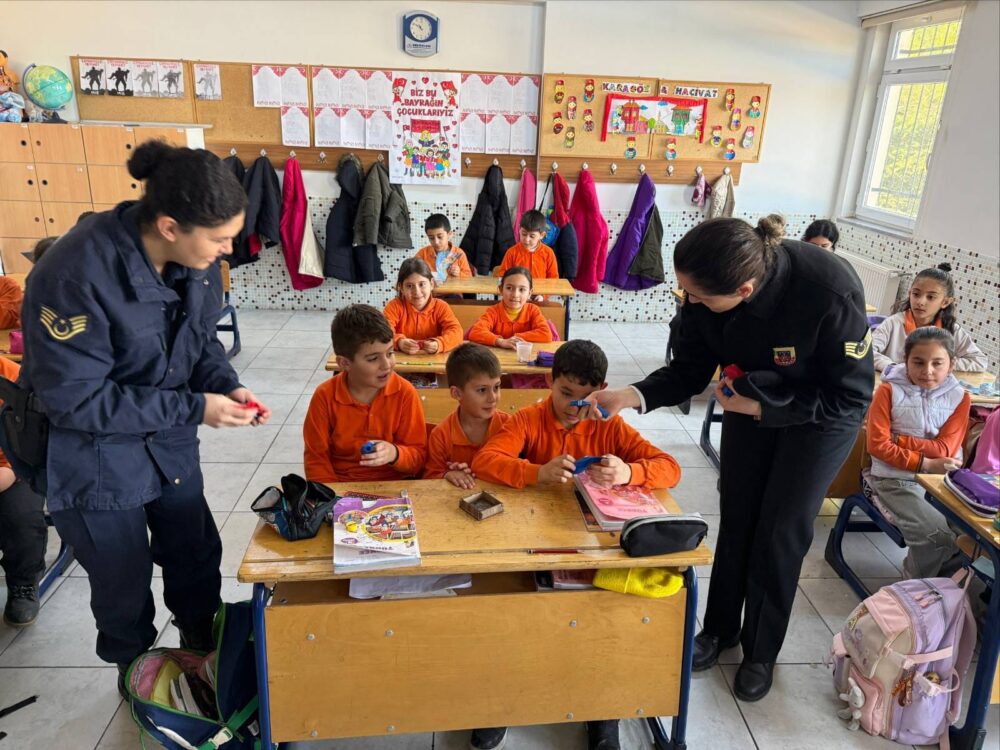 Afyonkarahisar İl Jandarma Komutanlığı, Bayat ilçesinde 125 vatandaşa KADES uygulaması