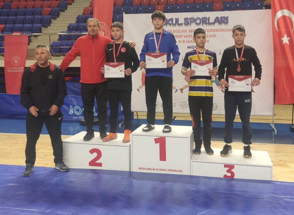 Afyonkarahisarlı sporcular, Niğde’de düzenlenen Okul Sporları Yıldız Erkekler Serbest Güreş