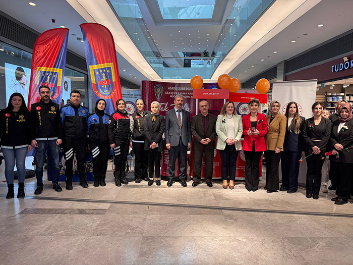 8 Mart Dünya Kadınlar Günü kapsamında Afyonkarahisar’da Emniyet Müdürlüğü ekipleri