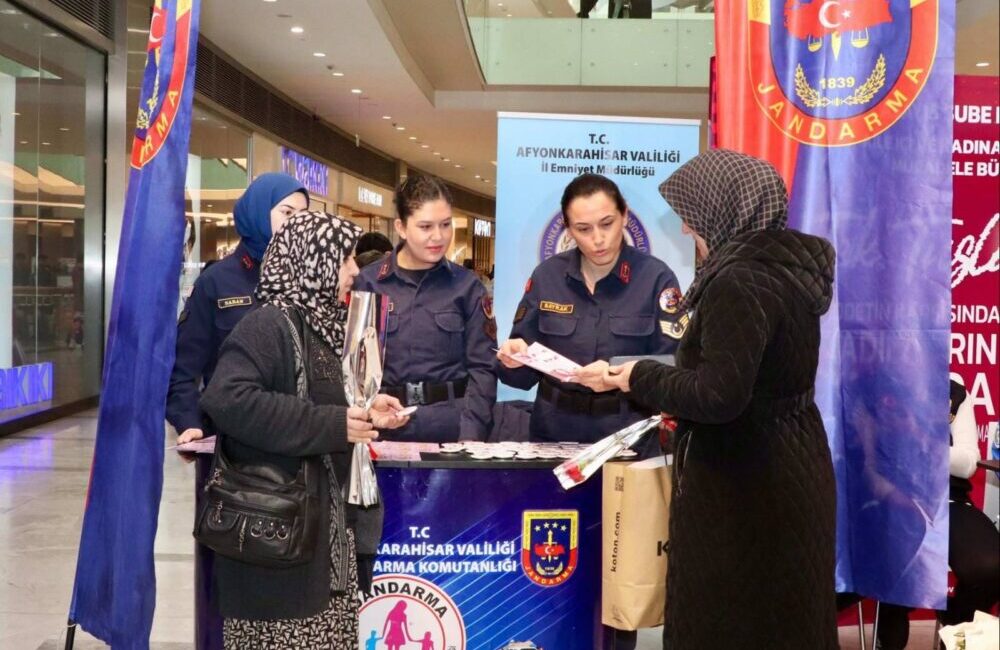 Kadına yönelik şiddetle mücadele ve bilinçlendirme çalışmaları çerçevesinde düzenlenen etkinlikte