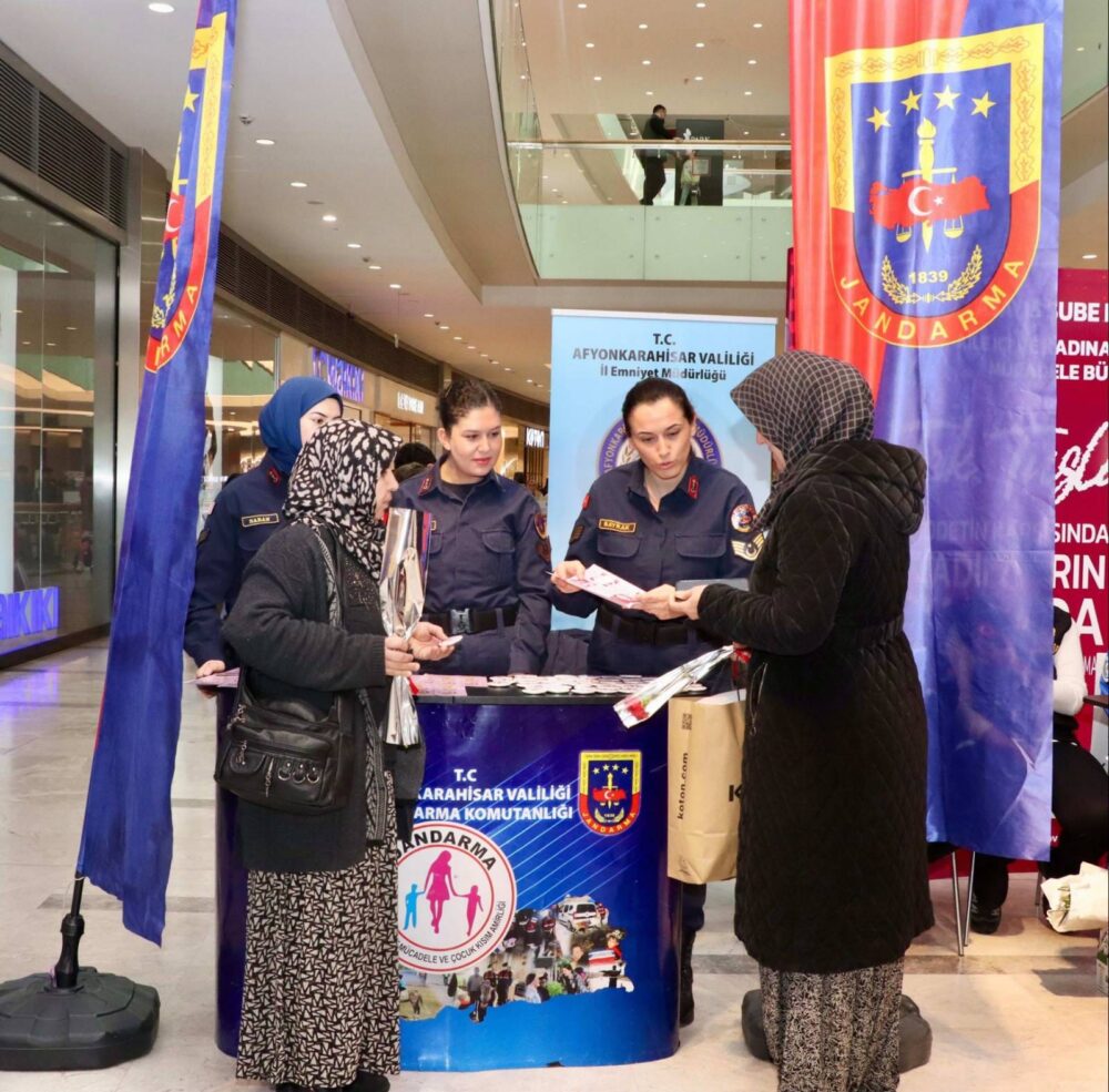 Kadına yönelik şiddetle mücadele ve bilinçlendirme çalışmaları çerçevesinde düzenlenen etkinlikte