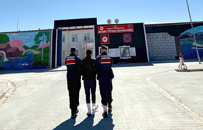 Afyonkarahisar İl Jandarma Komutanlığı, Bolvadin ilçesinde aranan şahısların tespiti ve
