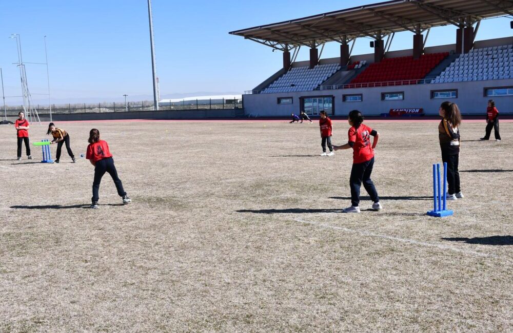 &nbsp;Afyonkarahisar'dan Güncel ve doğru haberler için tıklayın &nbsp; Okul Sporları